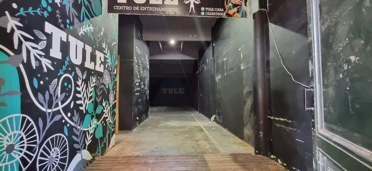 ¡Oportunidad! Local/Depósito en zona Warnes 183m2 4