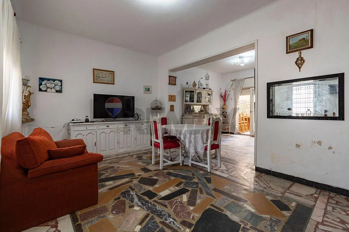 CASA VENTA P AVELLANEDA MULTIFAMILIAR QUINC.COCHER 3