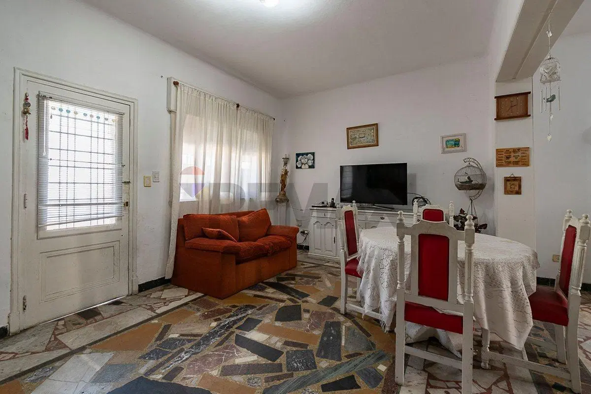 CASA VENTA P AVELLANEDA MULTIFAMILIAR QUINC.COCHER 4