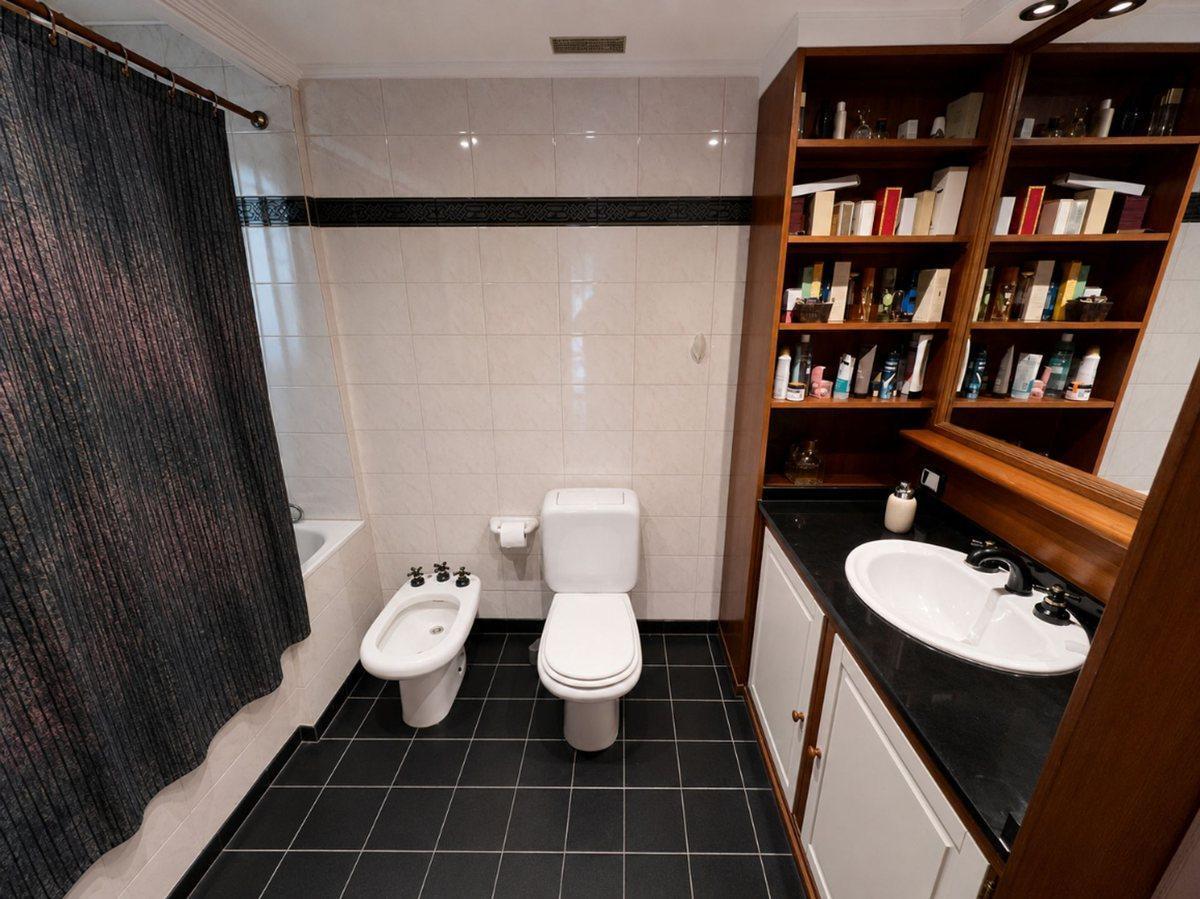 Foto de VENTA EXCELENTE LOTE EN ESQUINA CHACARITA, imagen 4