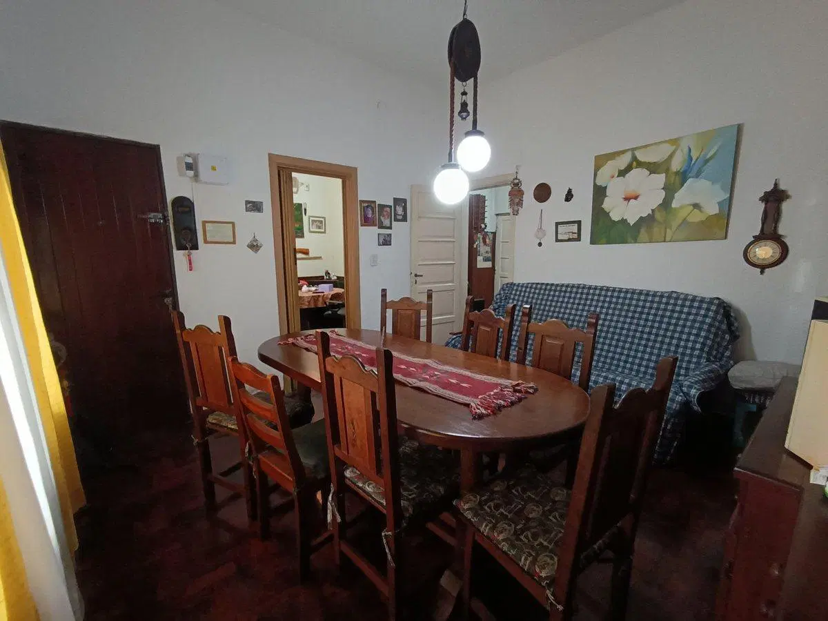 Venta Casa con terreno Bernal Wilde 4