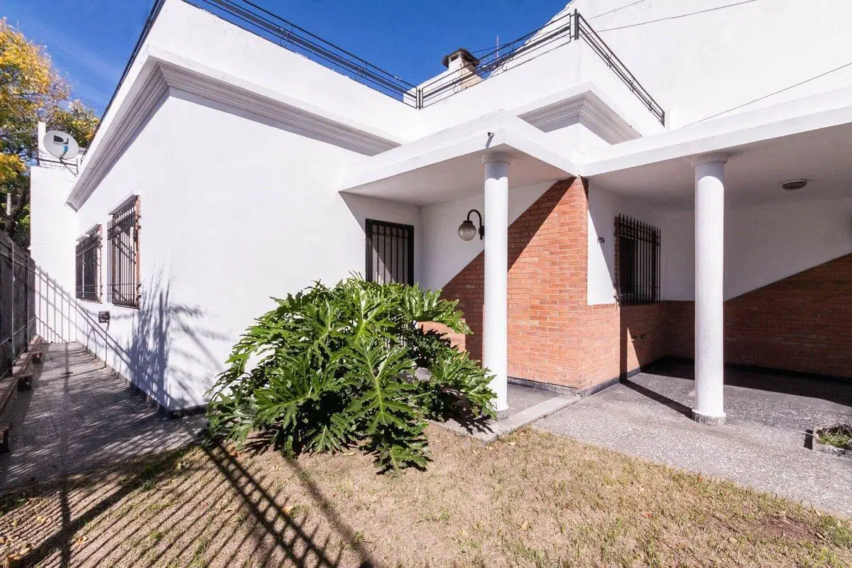 VENTA CASA 3 AMB PATIO COCHERA TERRAZA LANUS ESTE 5