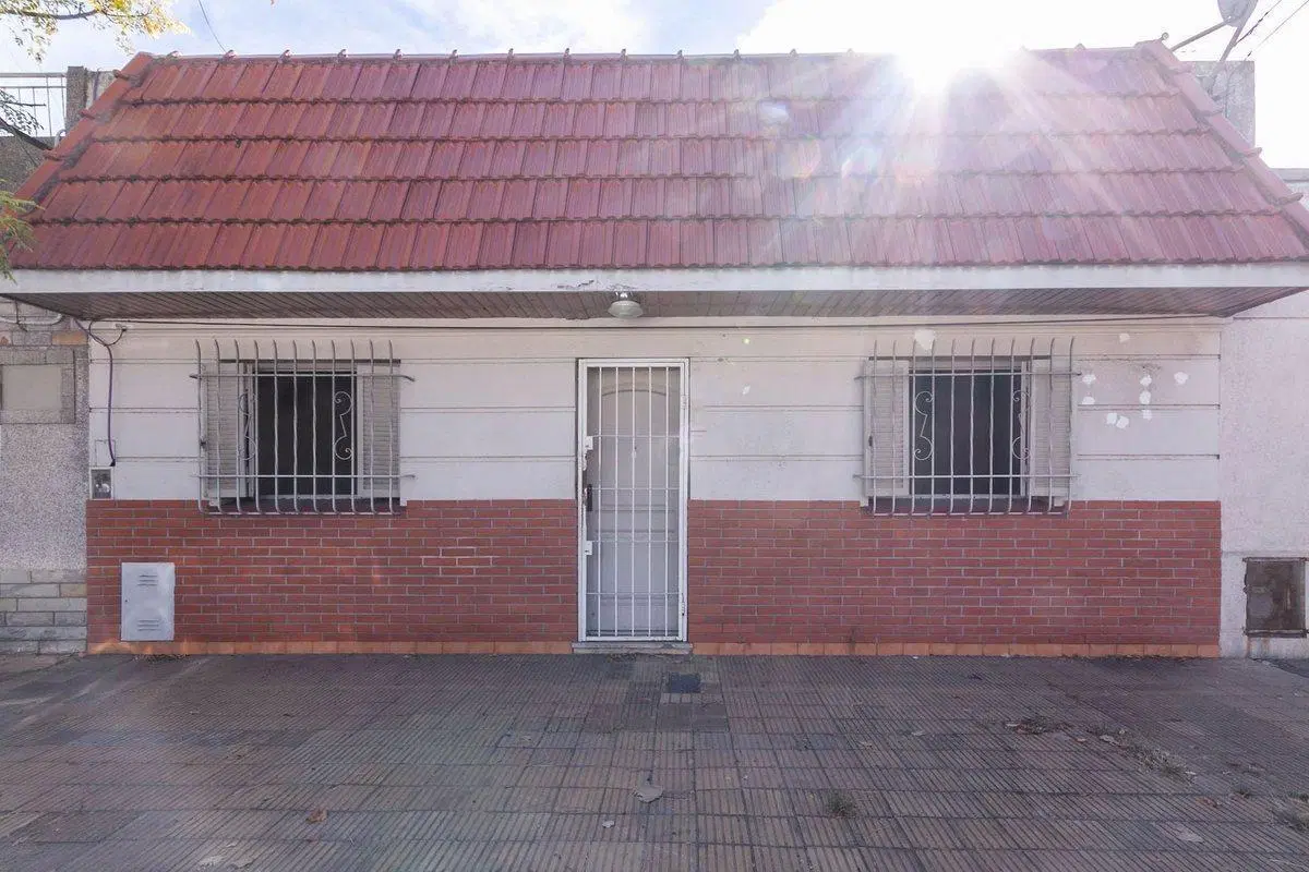 VENTA Casa 3 Amb con Patio y Terraza en Lanús Este 3