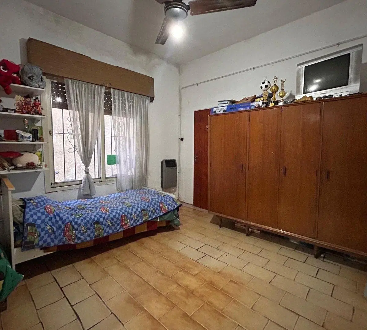 CASA 4 AMB CON COCHERA JARDIN Y LOCAL LANUS OESTE 5