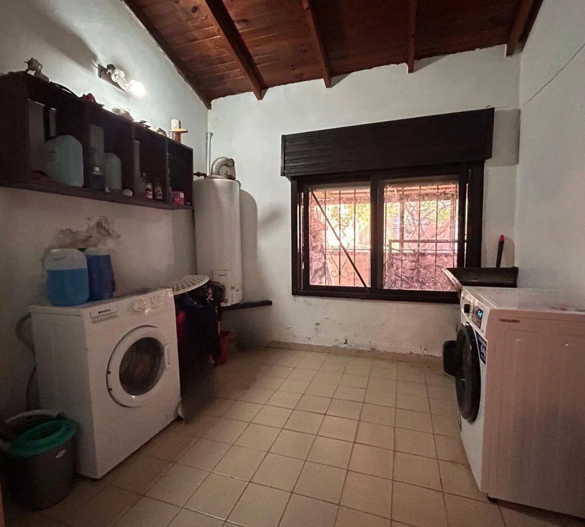 CASA 4 AMB CON COCHERA JARDIN Y LOCAL LANUS OESTE 8
