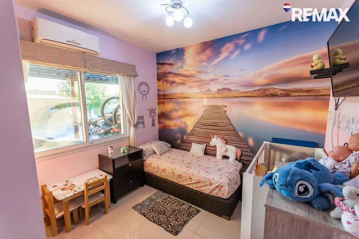 Venta Casa 4 ambientes con piscina climatizada 8