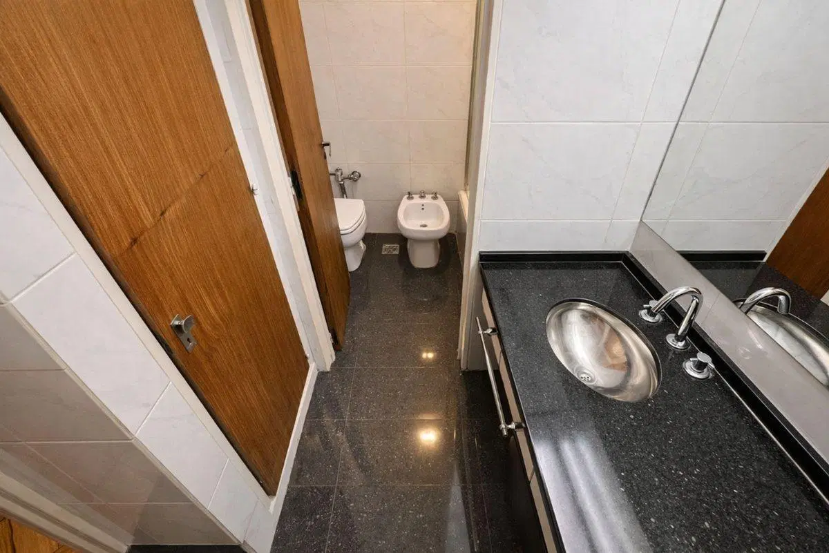 Venta depto en torre de categoría belgrano cochera 4