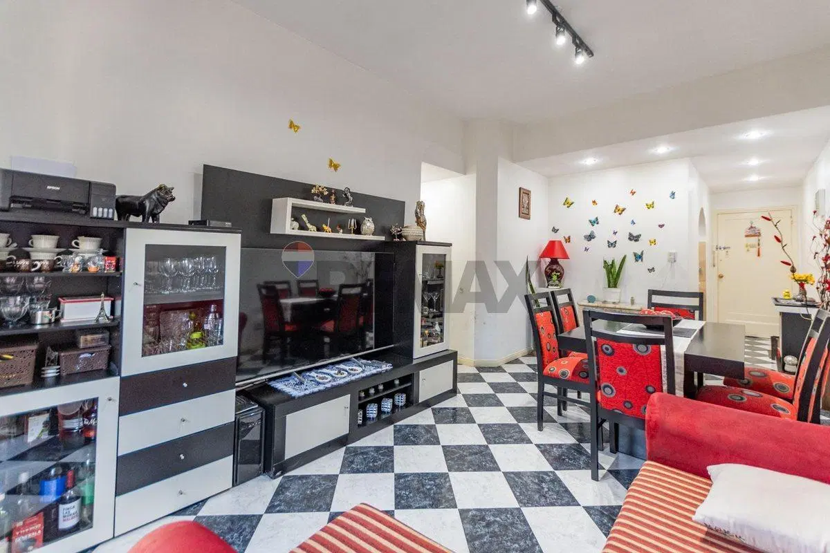 Venta departamento 3 ambientes reciclado en Flores 5