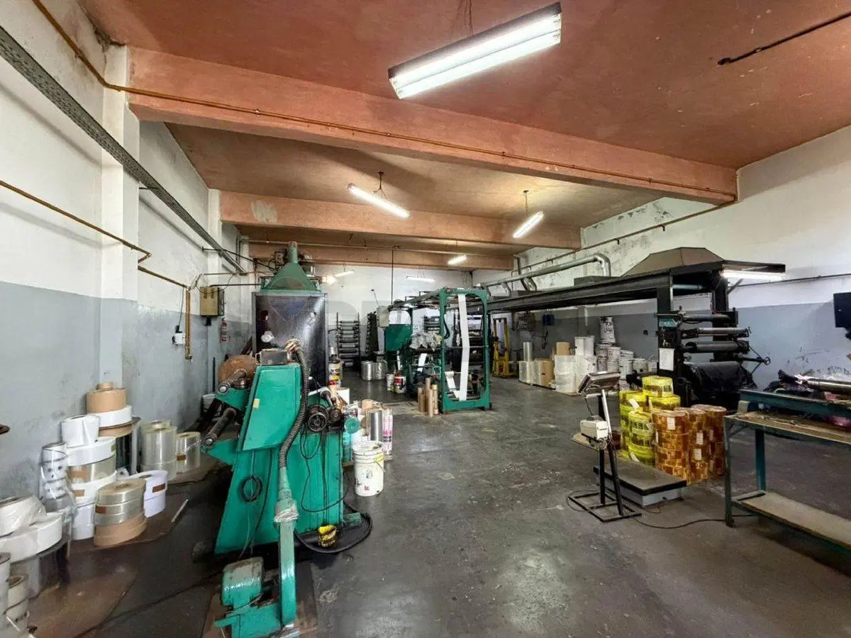 Alquiler amplio galpón San Martin + opc. vivienda 5