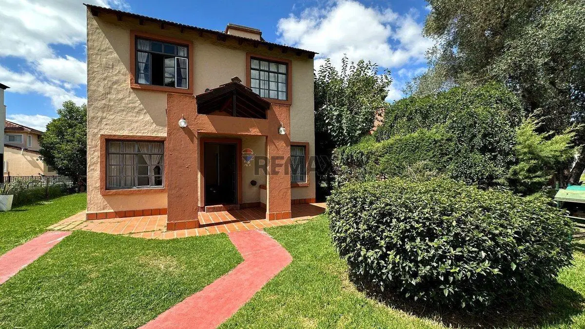 Casa en Venta en Country Banco Provincia Sector 1 3