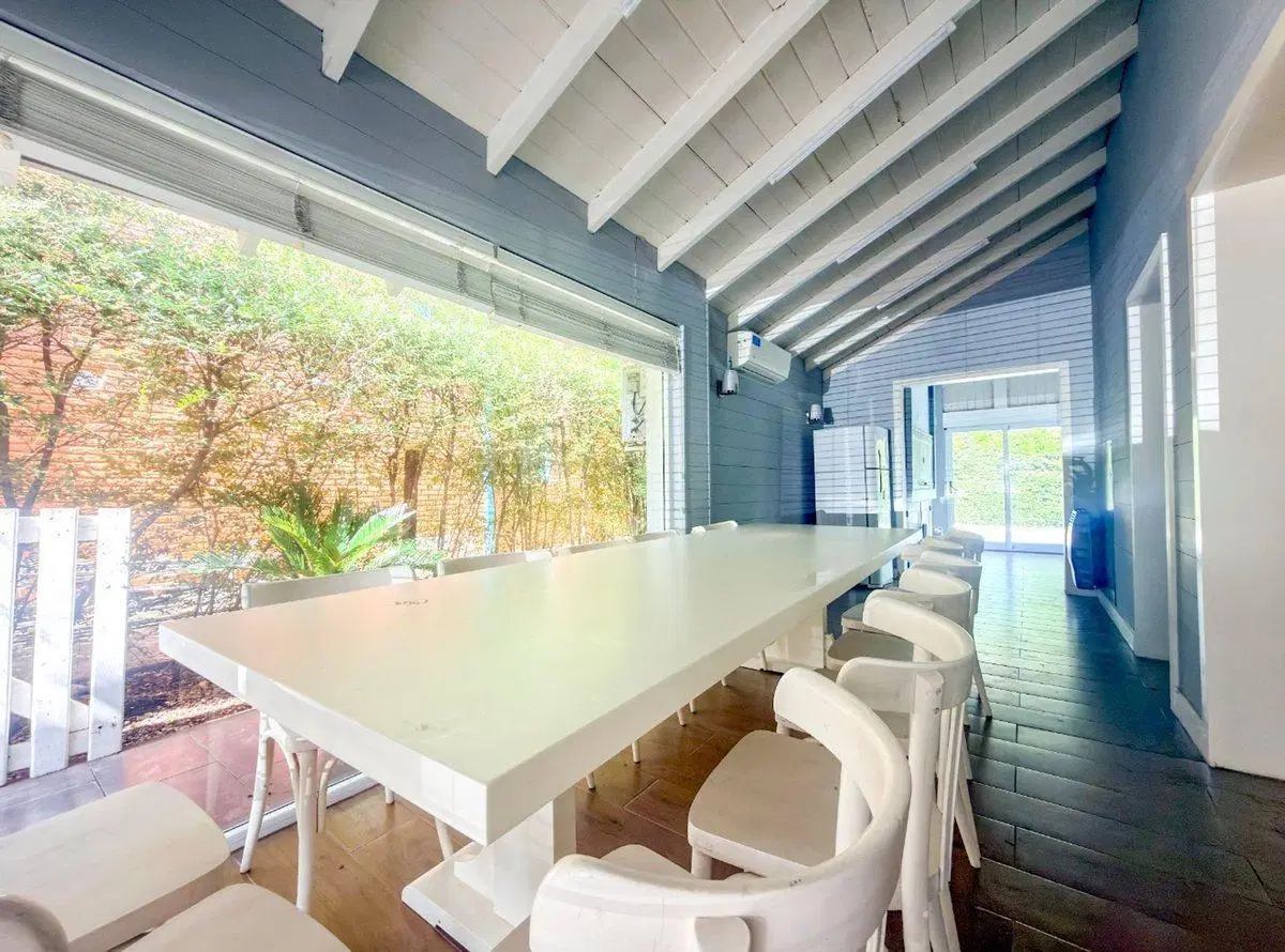 Casa en venta con parque y pileta Country Venado 4