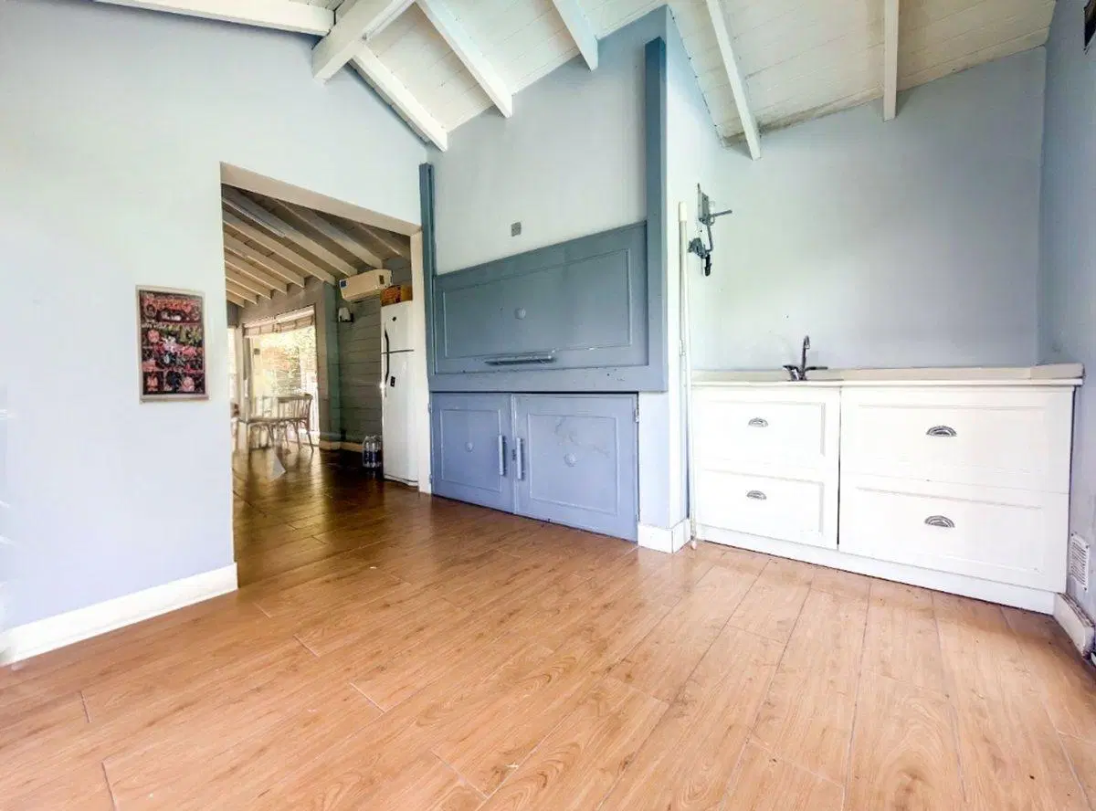 Casa en venta con parque y pileta Country Venado 5