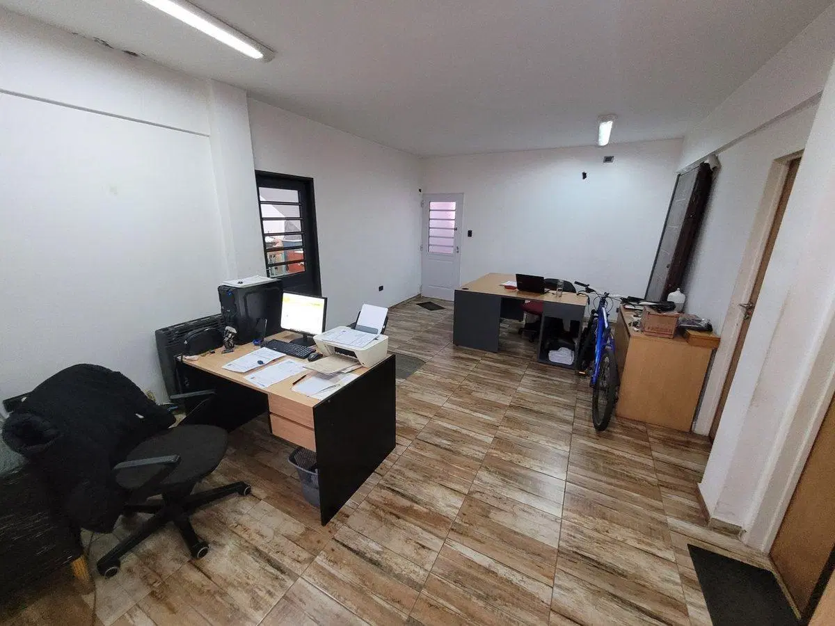 VENTA DEPOSITO OFICINAS Y DEPTO CON TERRAZA V LURO 3