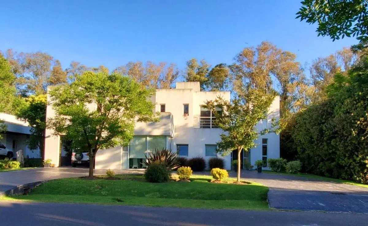 Venta Casa 5 amb. Bº Cerrado Santa Ana Fco.Alvarez 2