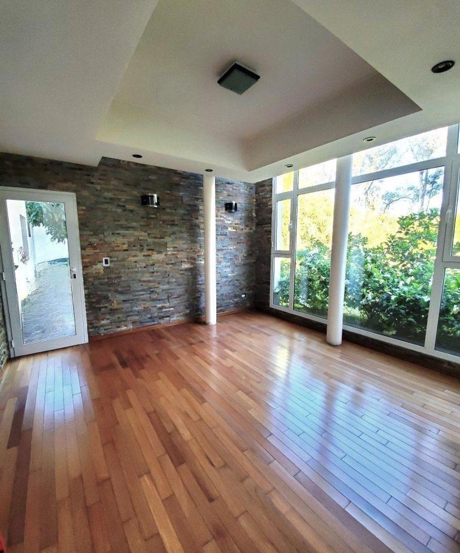 Foto de Venta Casa 5 amb. Bº Cerrado Santa Ana Fco.Alvarez, imagen 4