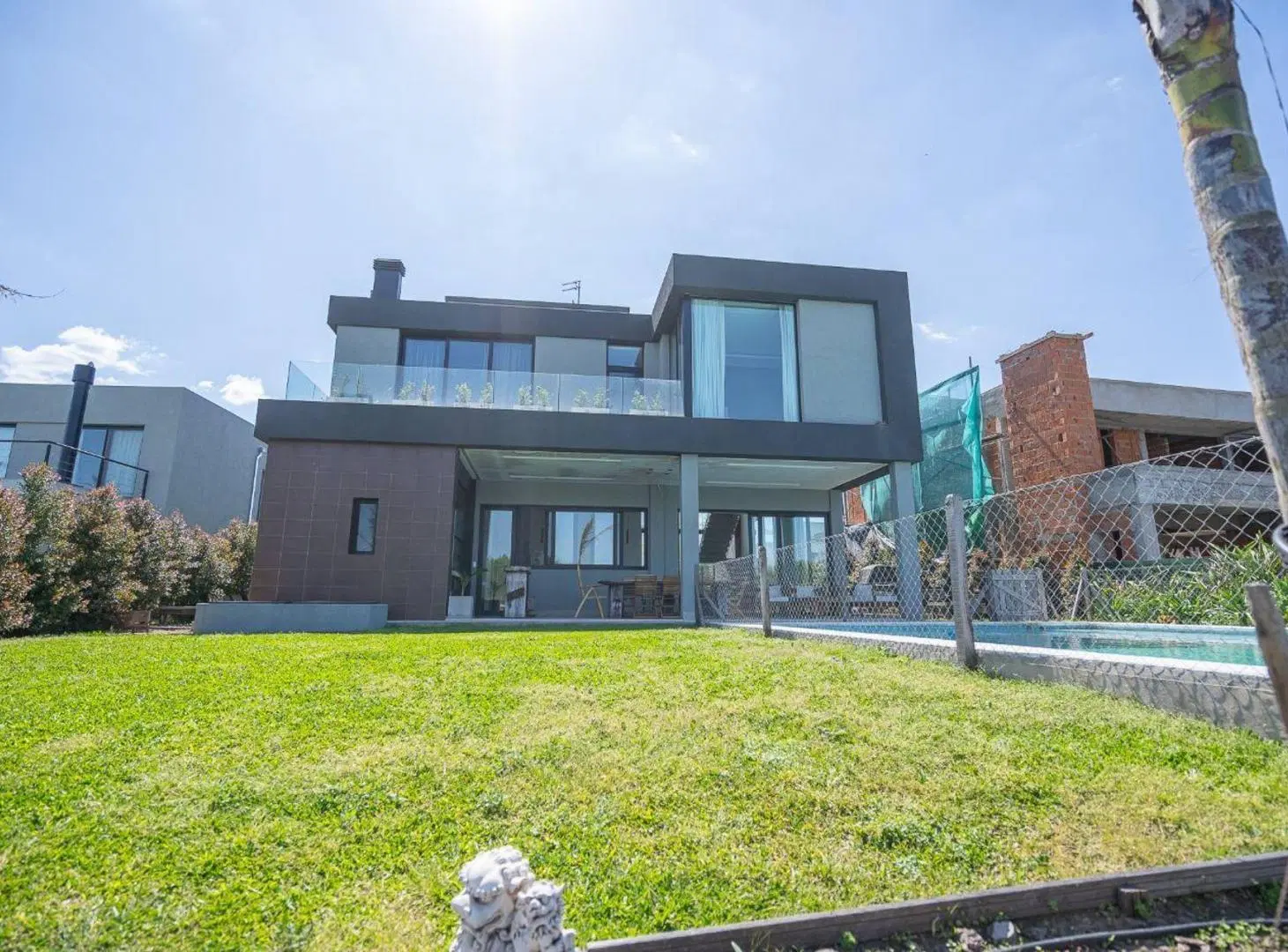 VENTA DE CASA A LA LAGUINA EN SANTA ANA, TIGRE 4