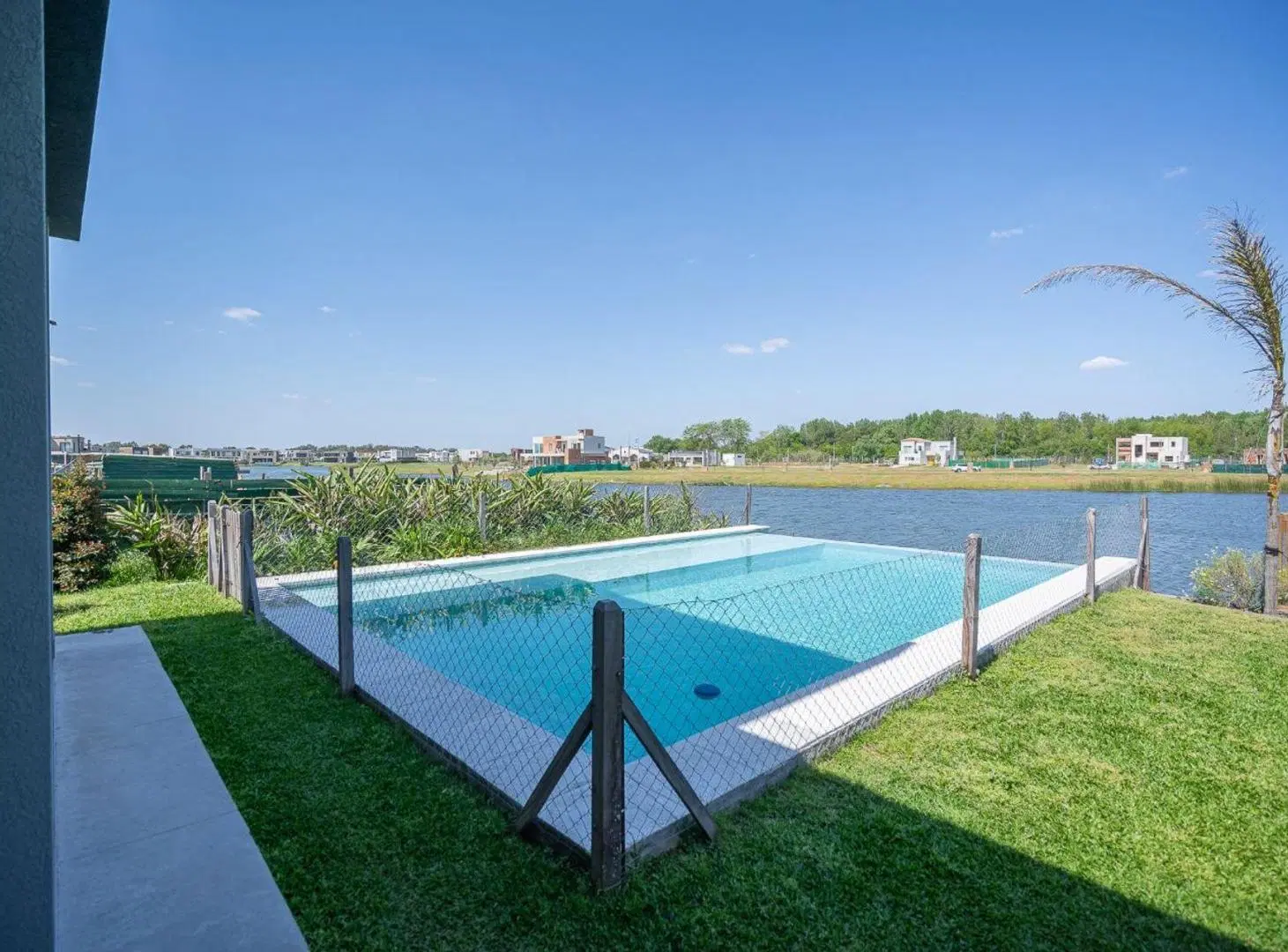 VENTA DE CASA A LA LAGUINA EN SANTA ANA, TIGRE 2