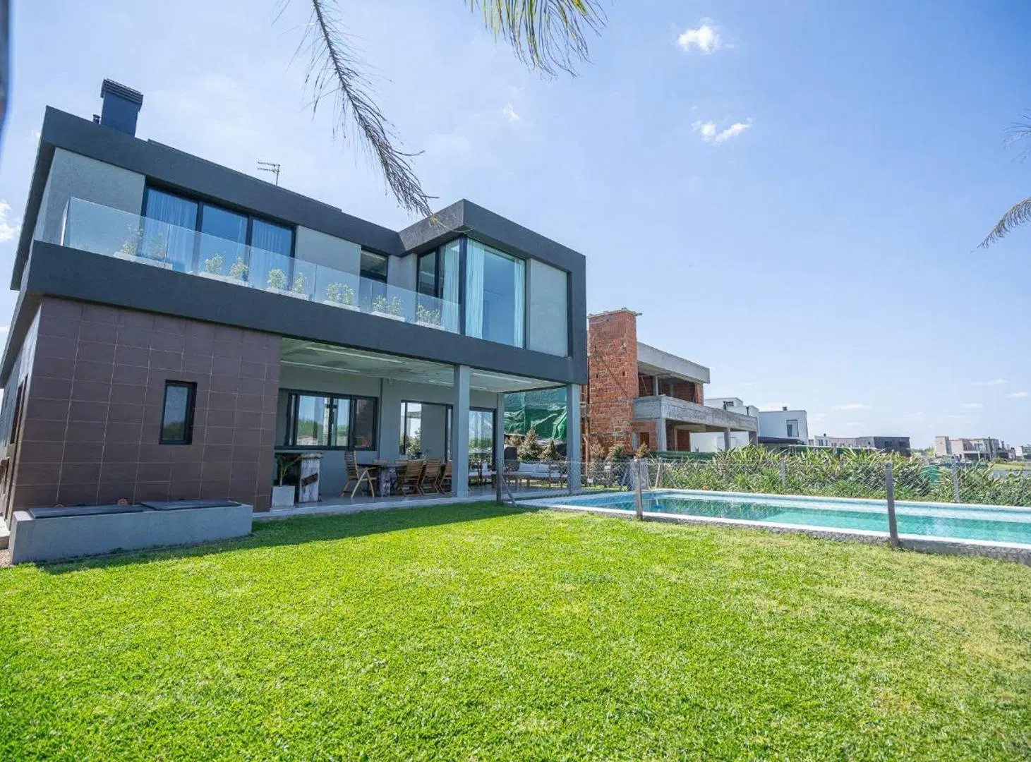 VENTA DE CASA A LA LAGUINA EN SANTA ANA, TIGRE 3