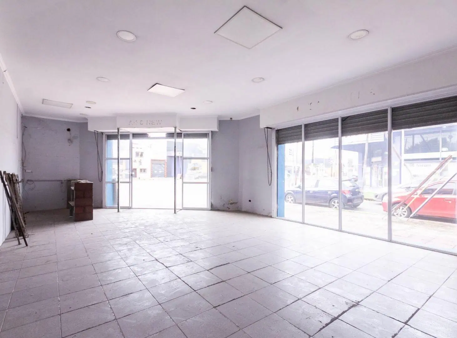ALQUILER IMPORTANTE ESQUINA LANUS OESTE 200M2 2