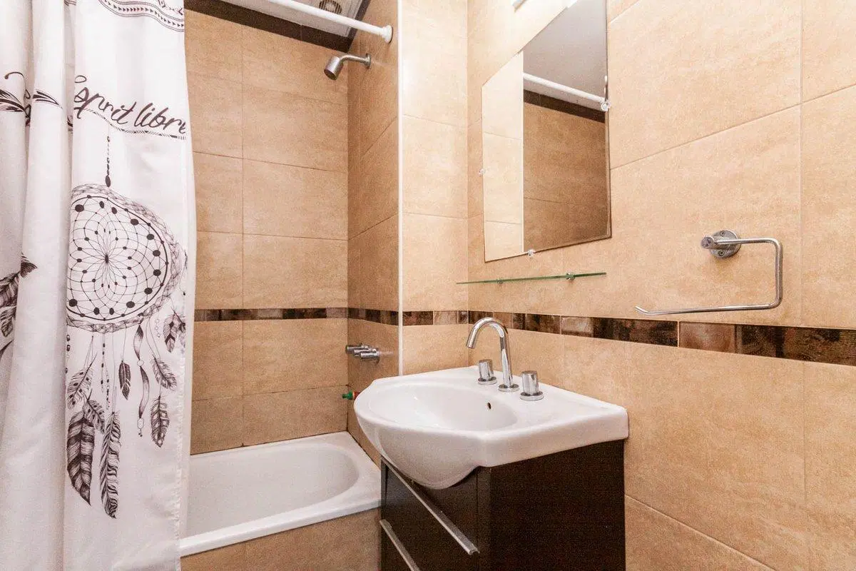 VENTA 2 AMB CON BALCON PLENO CENTRO COMERCIAL 3