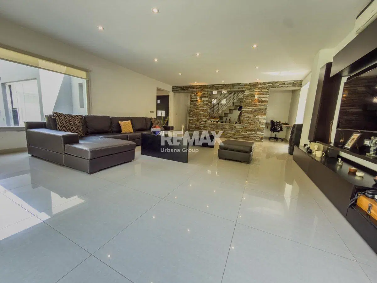 VENTA CASA 4 AMBIENTES PREMIUM – PARQUE LELOIR 2