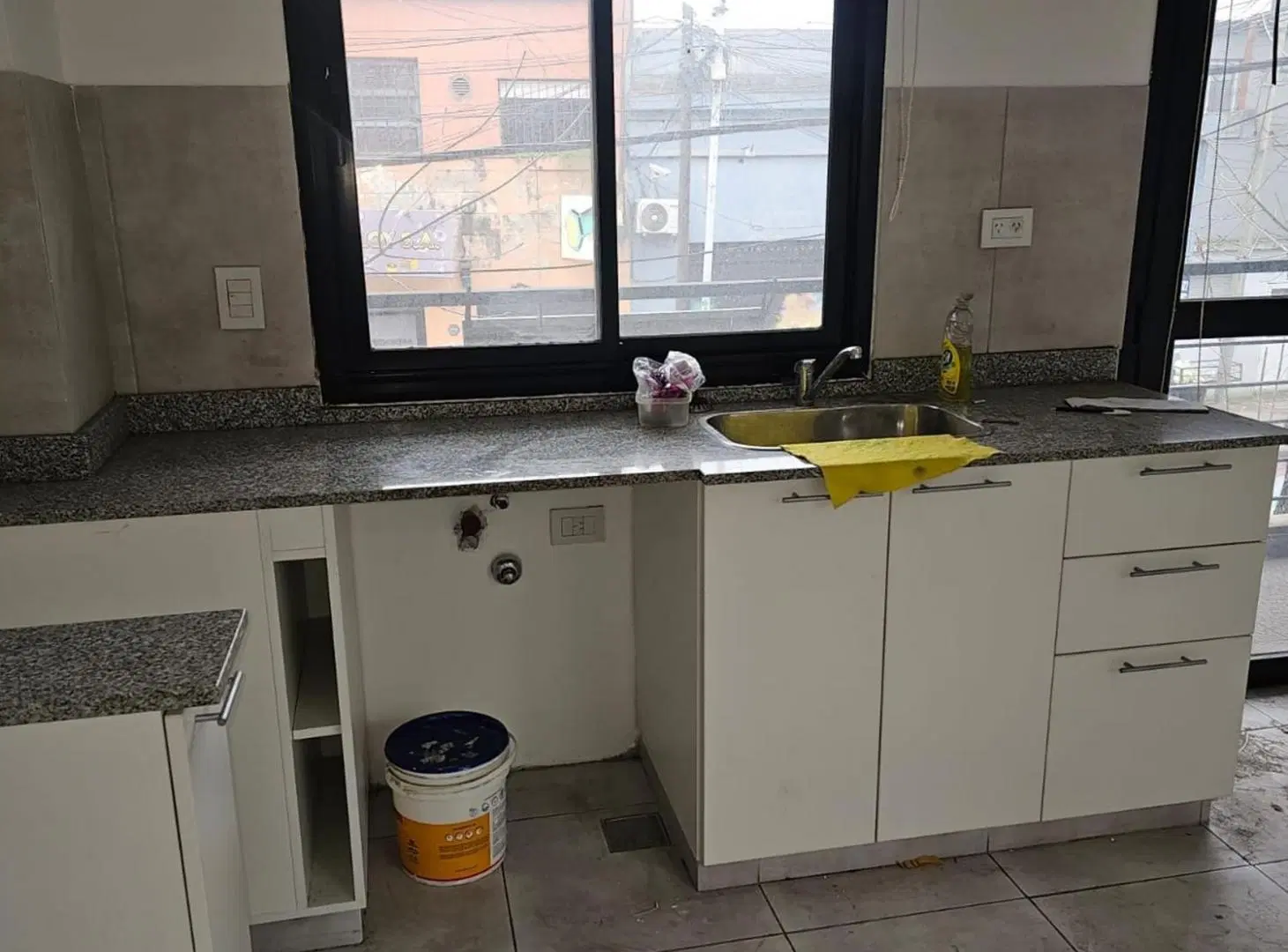 VENTA MONO FT LUMINOSO BALCON-AVELLANEDA 4