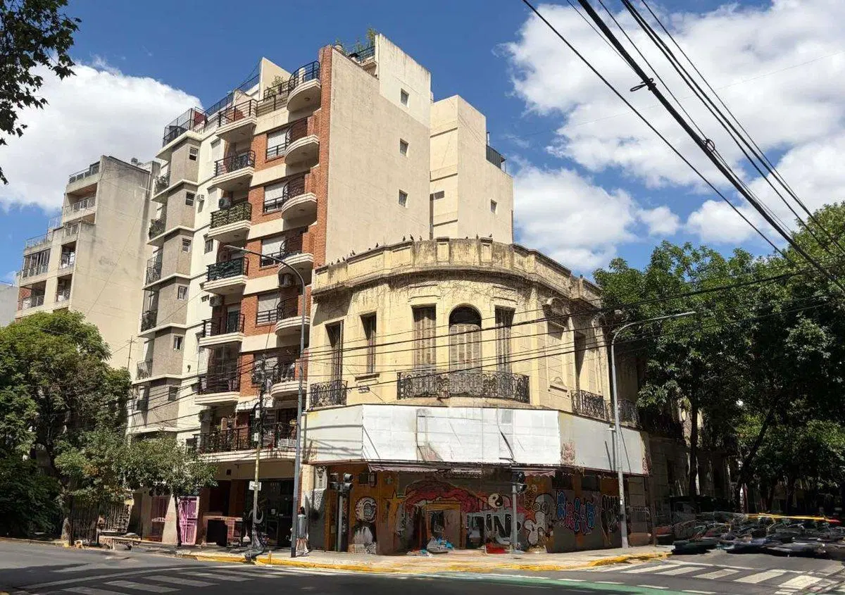 VENTA LOTE EN ESQUINA ALMAGRO SUP VENDIBLE 2600 M2 2