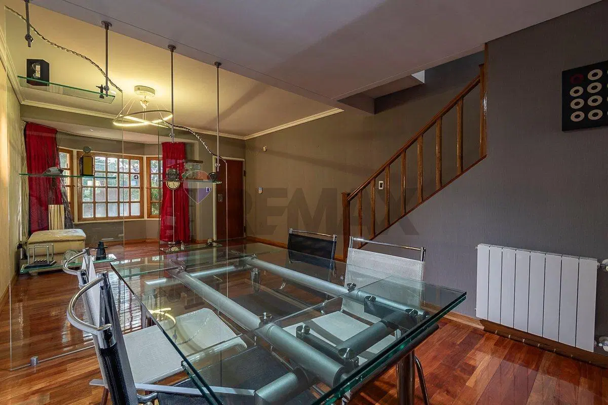 VENTA TRIPLEX PILETA, PARRILLA, GARAGE ALMAGRO 2