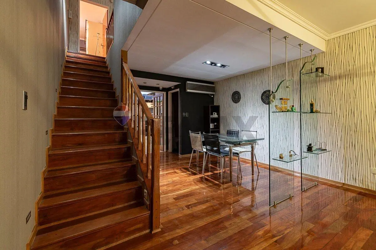 VENTA TRIPLEX PILETA, PARRILLA, GARAGE ALMAGRO 3