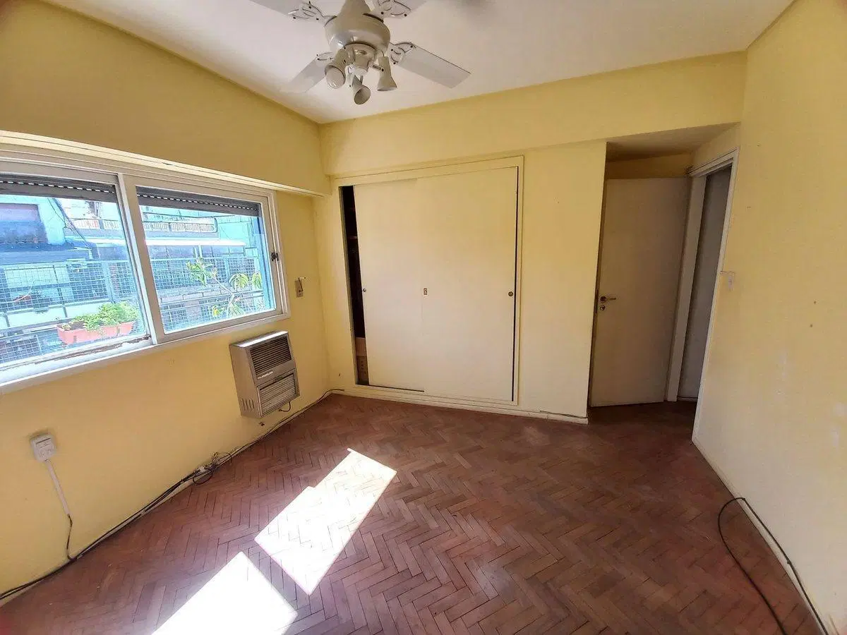Venta dpto 4 amb Balcón aterrazado. French 2300 3