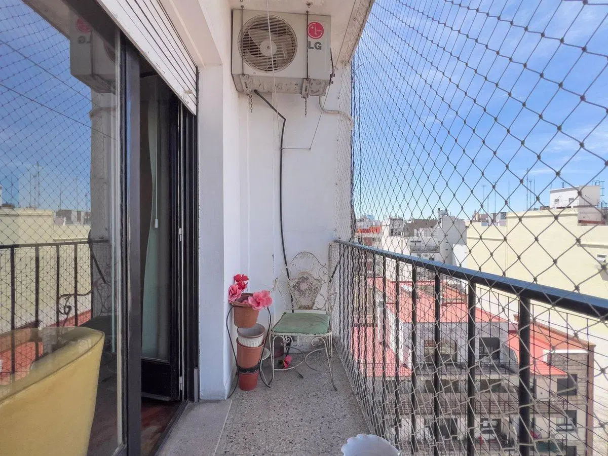 3 ambientes con dependencia en barrio Montserrat 3