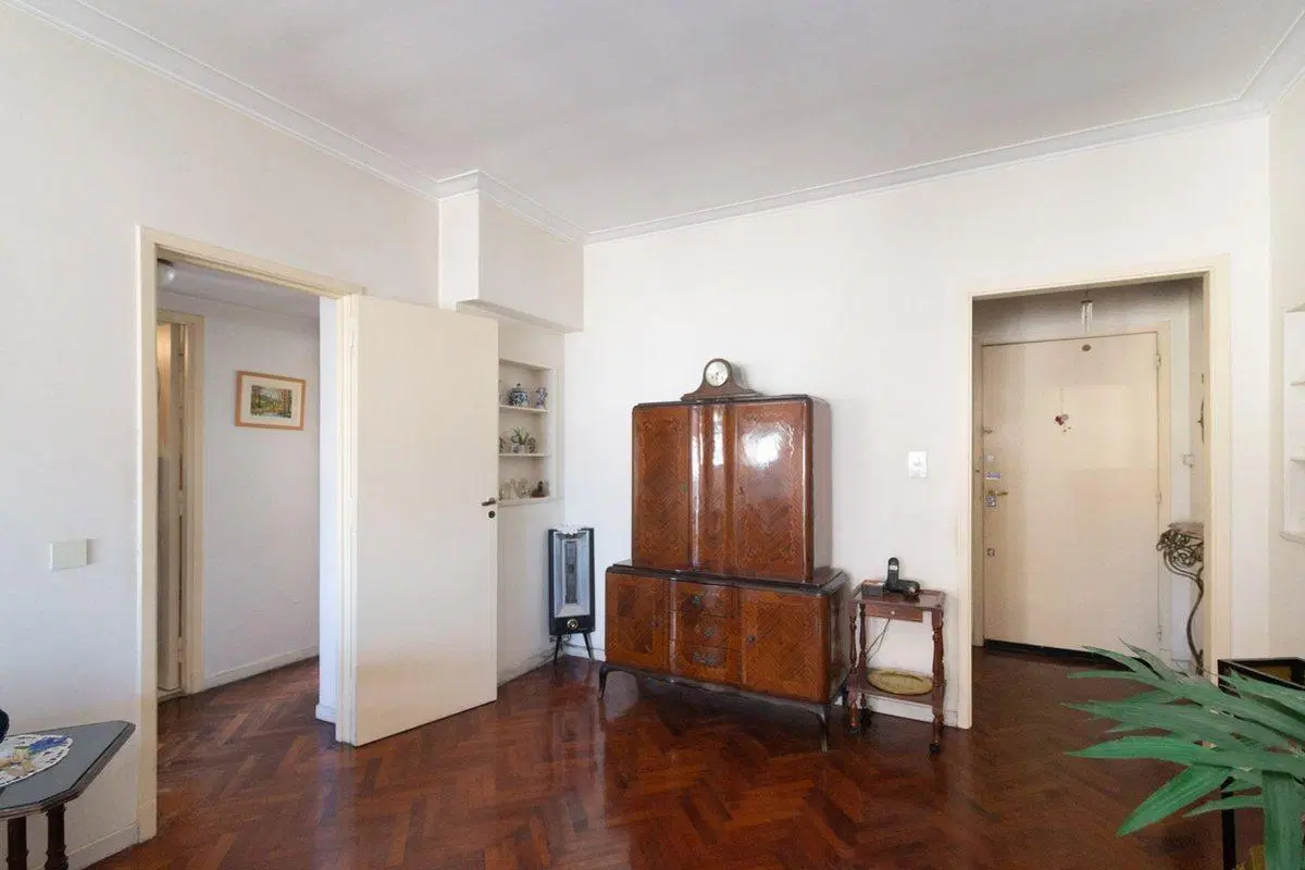 3 ambientes con dependencia en barrio Montserrat 2