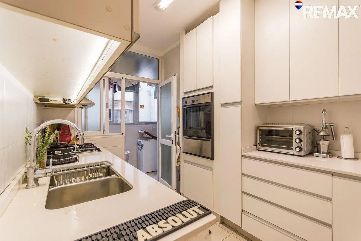 VENTA DPTO 4 AMB Y DEP. RECOLETA COCHERA OPCIONAL 3