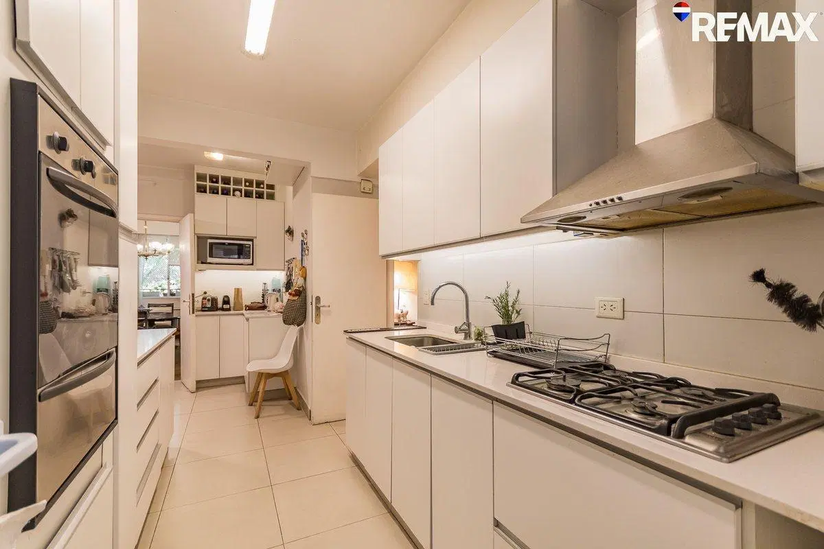 VENTA DPTO 4 AMB Y DEP. RECOLETA COCHERA OPCIONAL 4