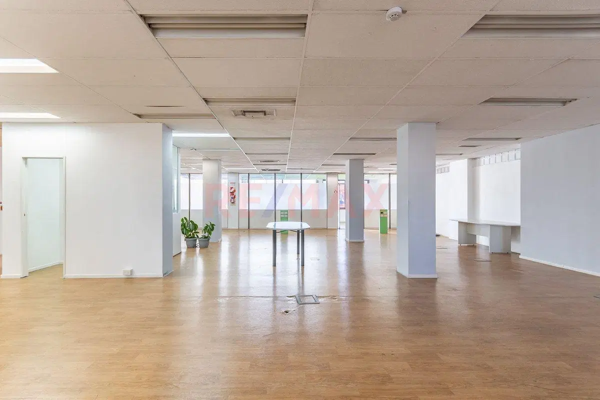 Venta edificio en Almagro 5