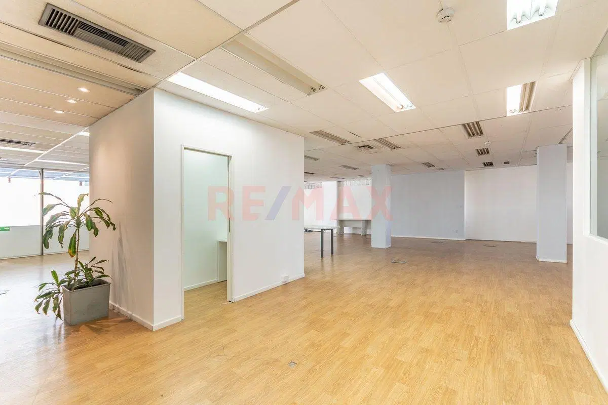 Venta edificio en Almagro 3