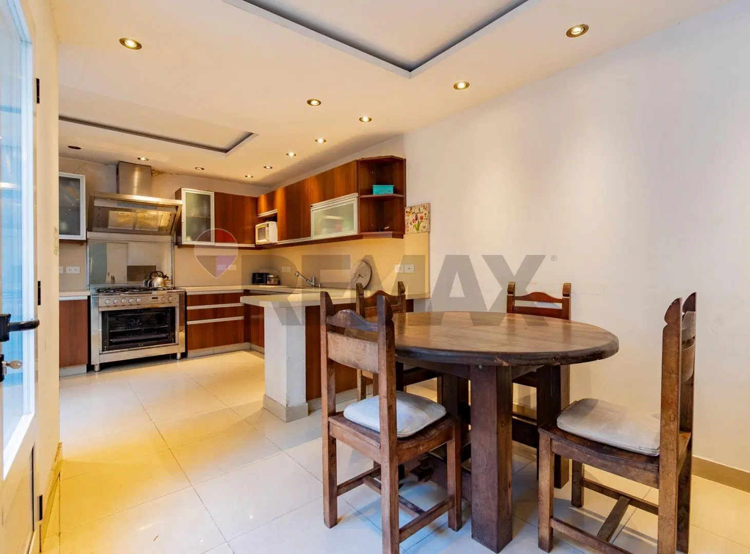 Venta casa con patio y parrilla en caballito norte 3