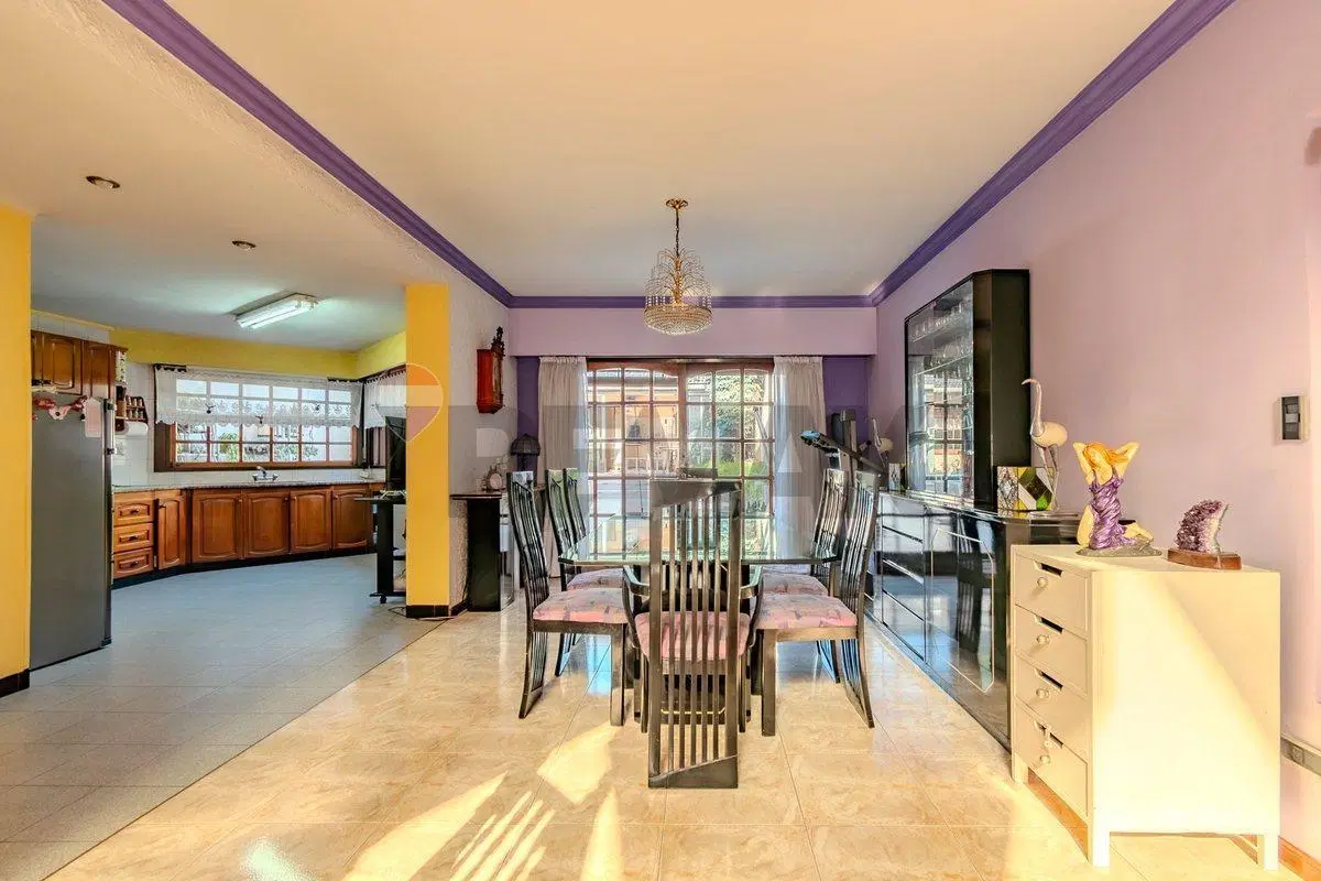 VENTA CASA 6 AMB EN VERSALLES C/ PILETA Y GARAGE 5