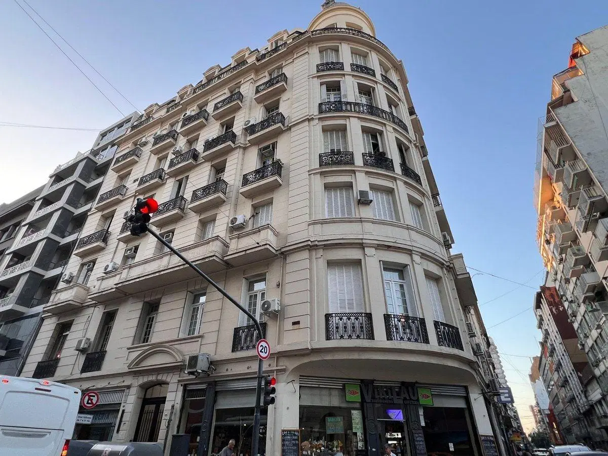 Venta semipiso en zona tribunales 2