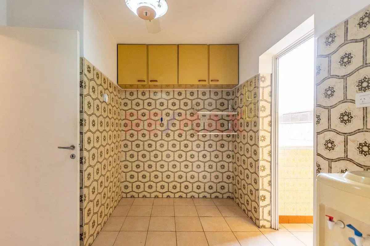 VENTA DEPTO 4 AMBIENTES CON BALCÓN y COCHERA BOEDO 5