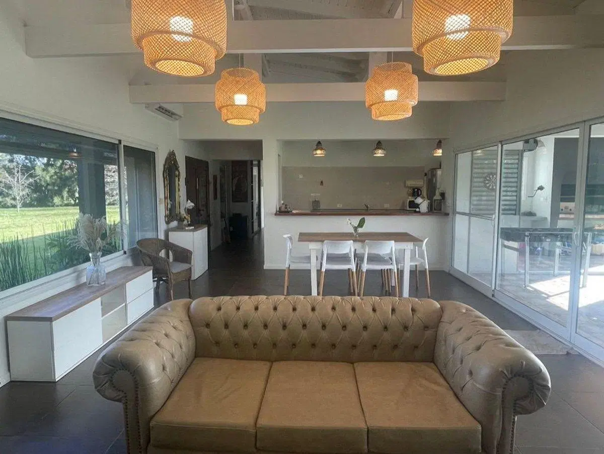 VENTA DE MODERNA  CHACRA EN BENQUERENCIA CLUB 2