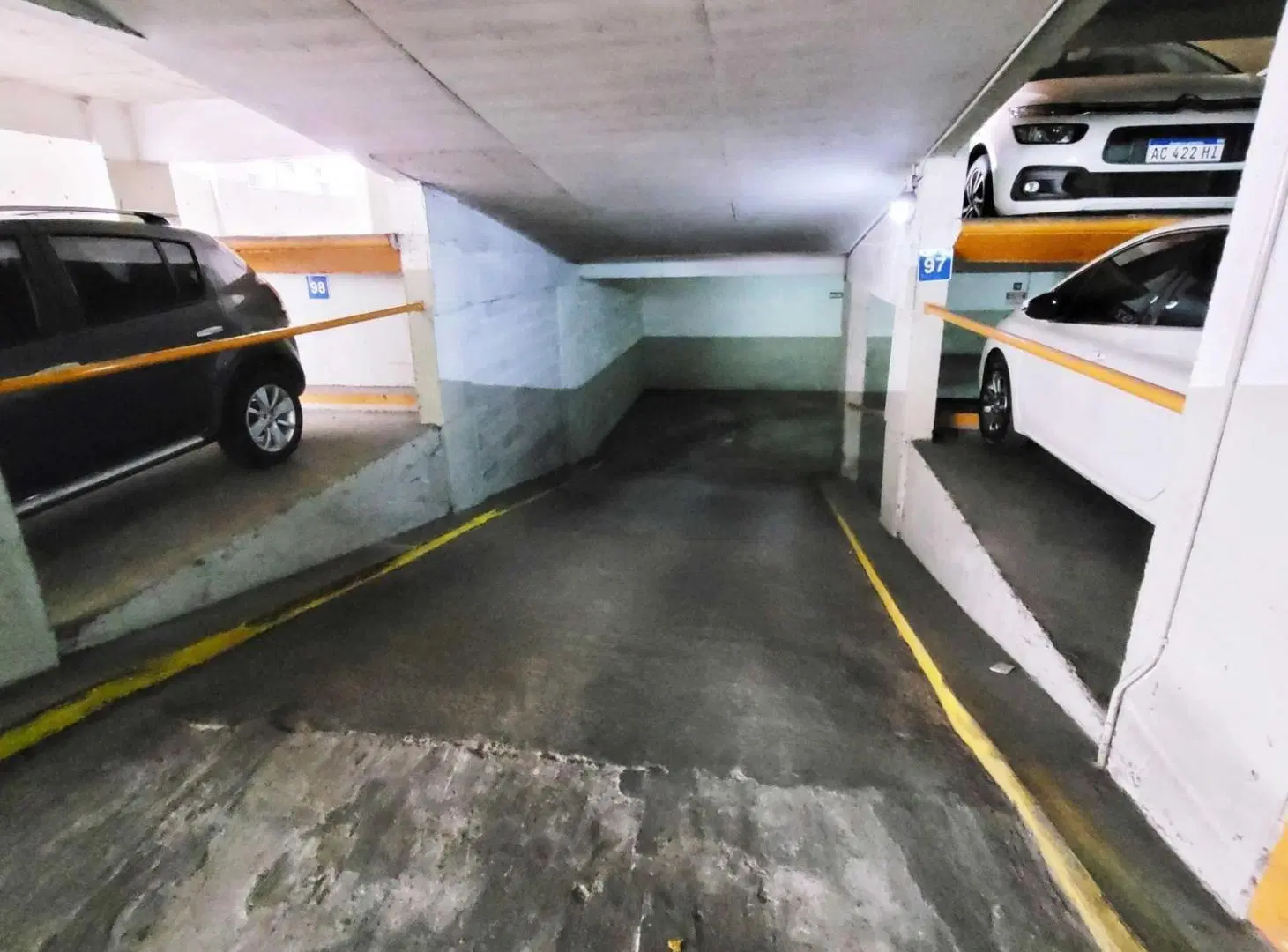 Venta Cochera Amplia Apto 4x4 Microcentro Obelisco 3