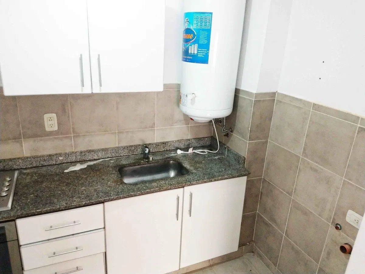 Alquiler Depto 2 Amb + Cocina Pileta y Sum Moron 5