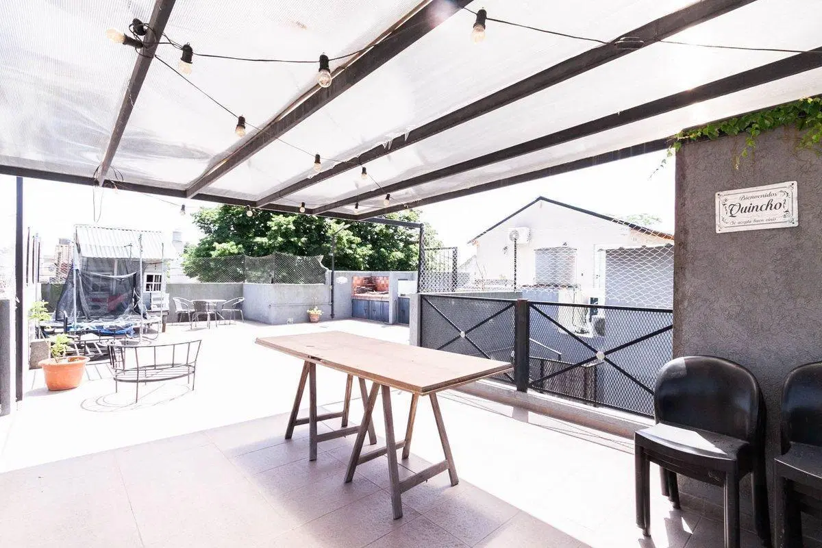 VENTA CASA 4 AMB REFACCIONADA C/TERRAZA BURZACO 3