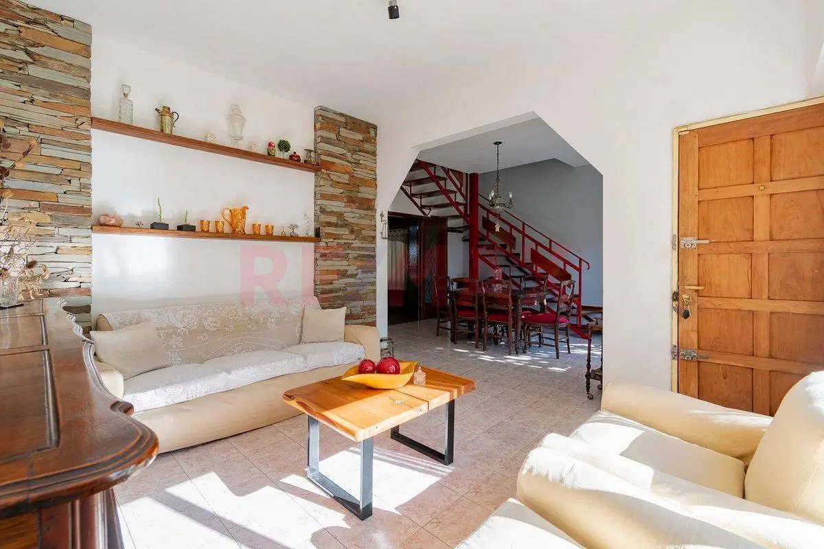 VENTA CASA 6 AMB. MUCHO SOL 3 COCHERAS PADUA SUR 2