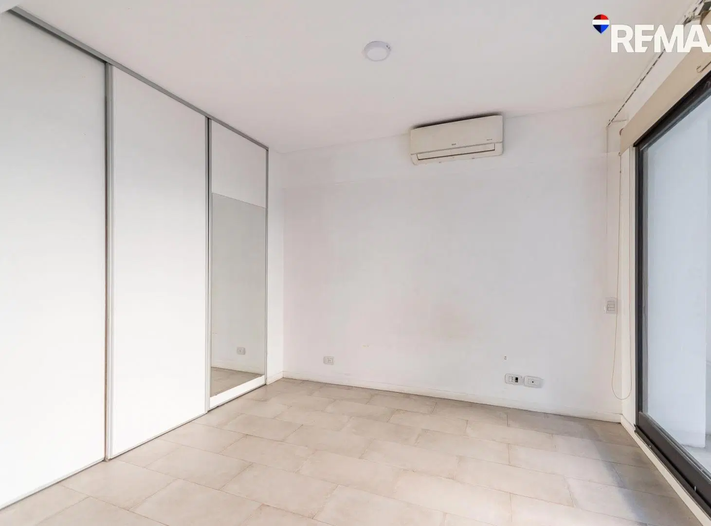 VENTA DEPARTAMENTO 2 AMBIENTES CON COCHERA 5