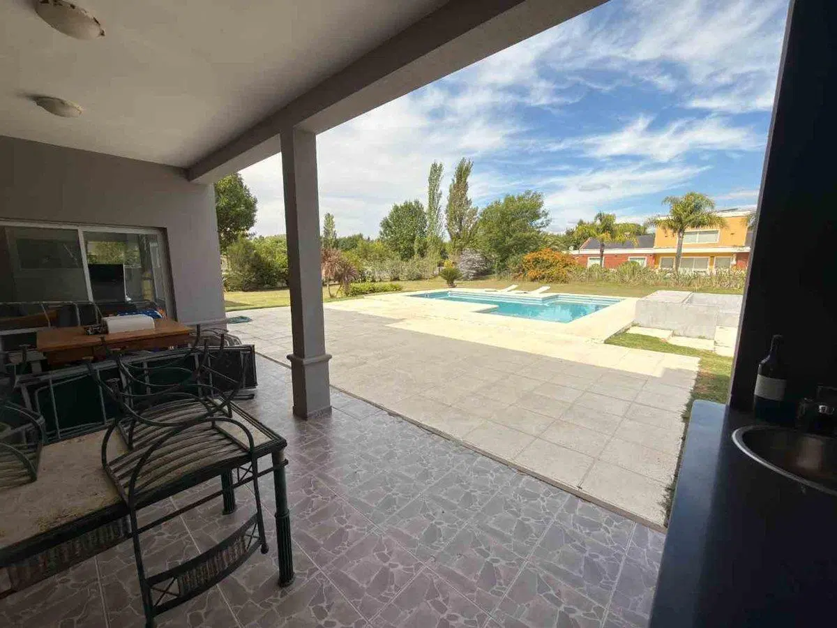 VENTA CASA 4 AMB FINCAS DE SAN VICENTE CHACRAS 2
