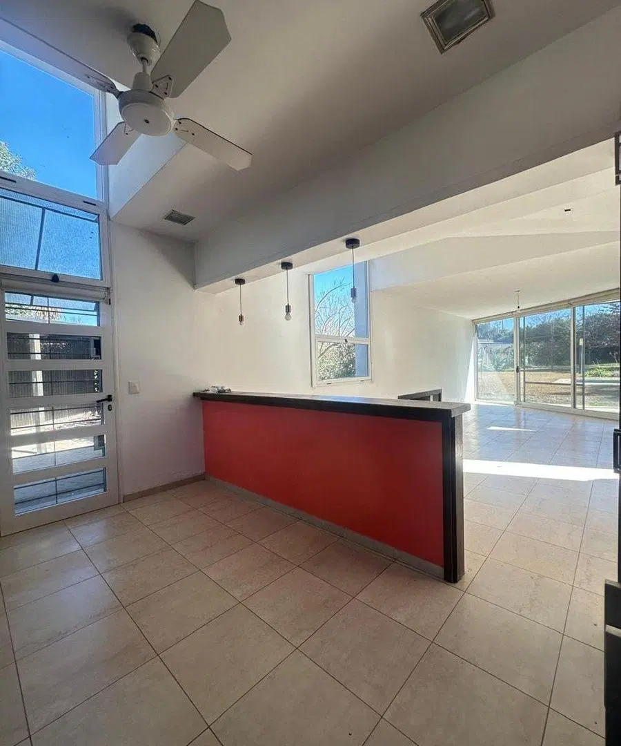 VENTA CASA DE DISEÑO EN SOLES DEL PILAR-PARRI/PILE 4