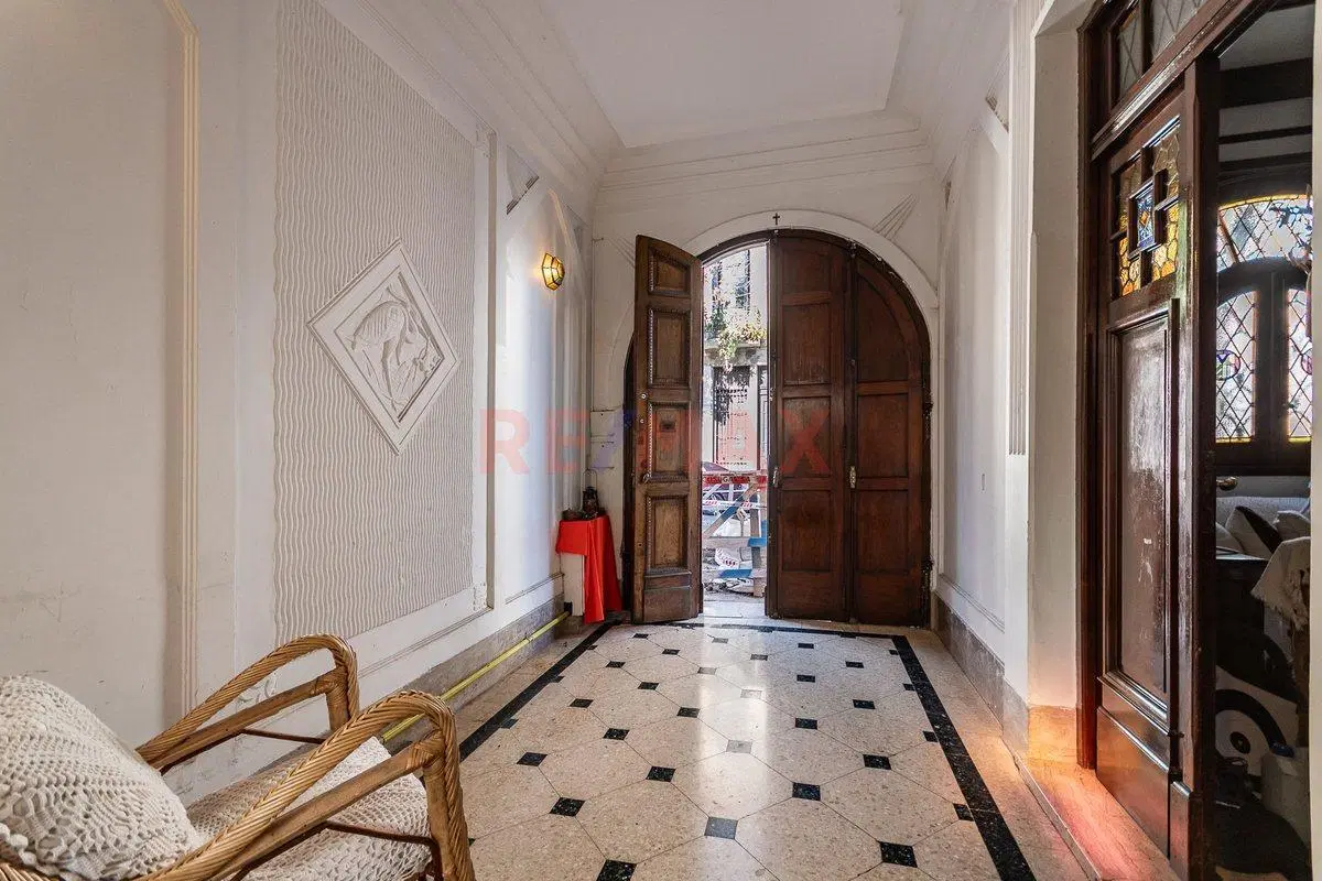 VENTA CASA 5 AMBIENTES TERRAZA COCHERA FLORES 5