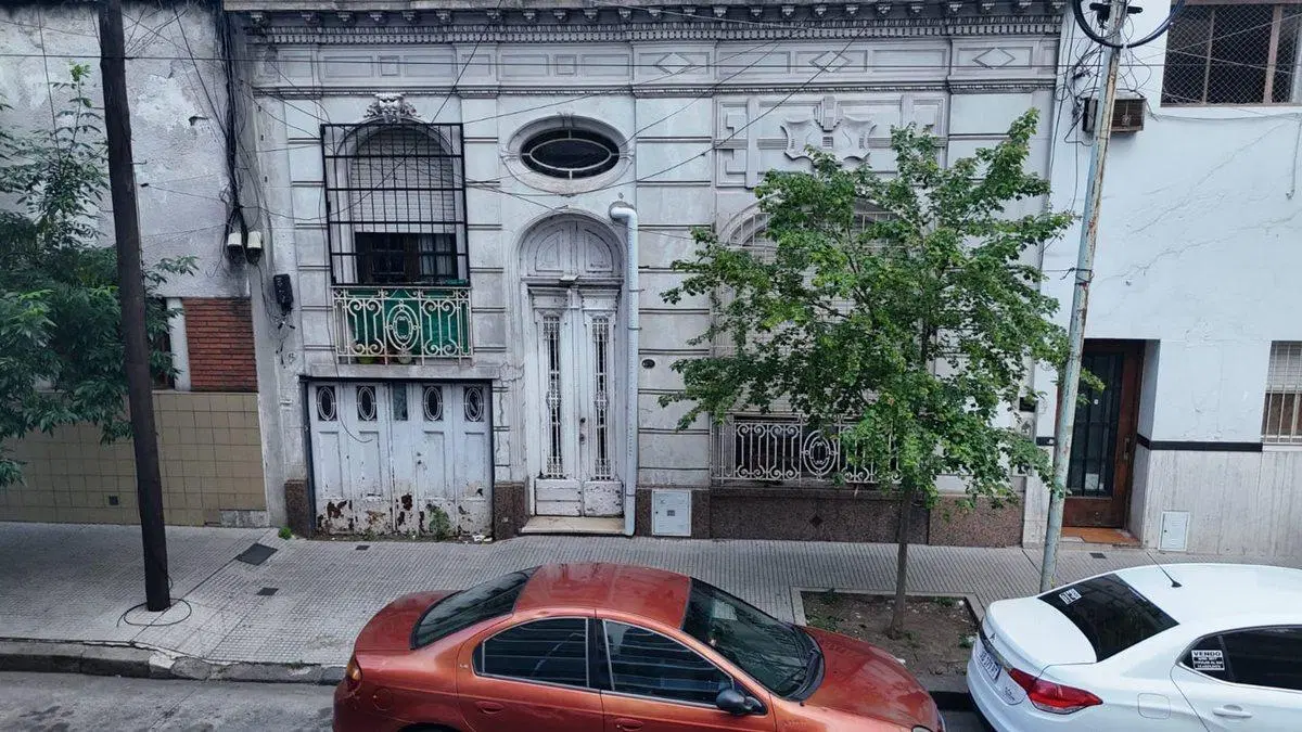 VENTA LOTE EN FLORES 3